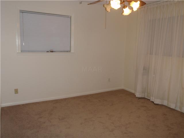 2923 Invergarry Road Memphis, TN 38128 - Photo 8 of 12 Second upstairs bedroom with fresh paint and new carpet.