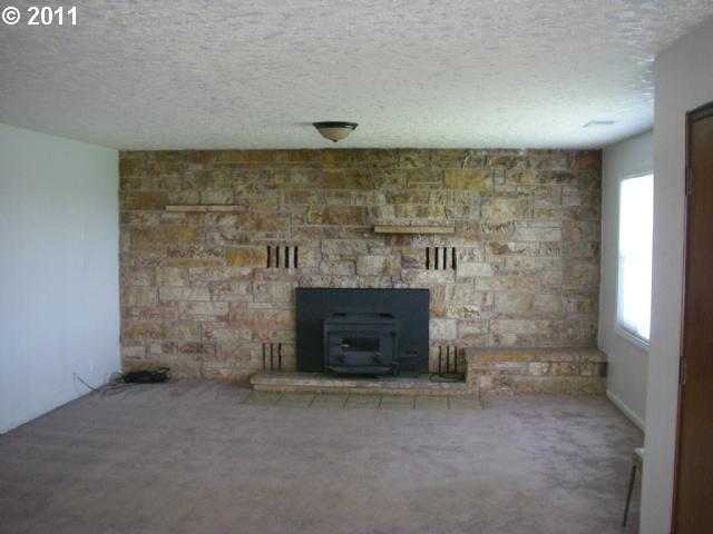 47646 Northwest Hillside Road Forest Grove, OR 97116 - Photo 8 of 16 Gallery Image 8