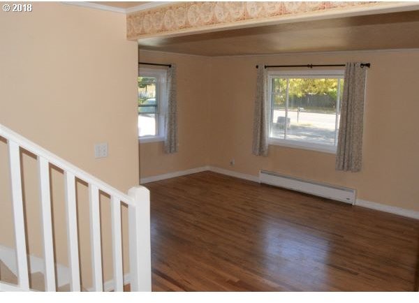 1574 Bailey Hill Road Eugene, OR 97402 - Photo 17 of 29 Gallery Image 17