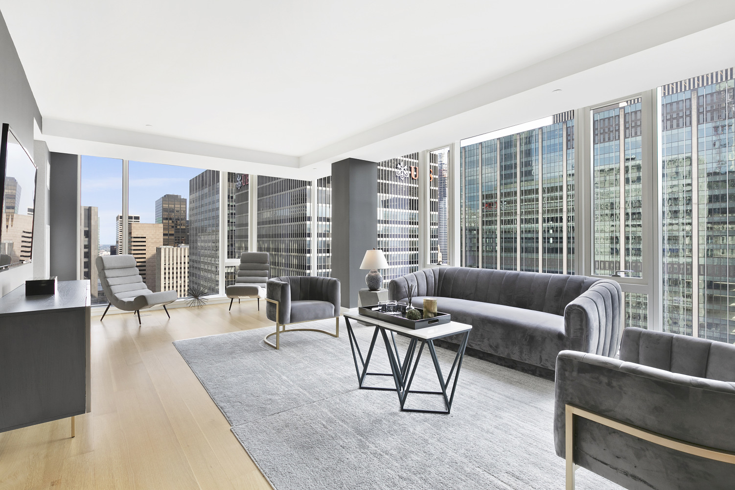 135 West 52nd Street, Unit PH1 Manhattan, NY 10019 - Photo 3 of 27