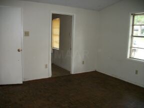 3735 Tessland Road Memphis, TN 38128 - Photo 7 of 9 Master bedroom with full bath