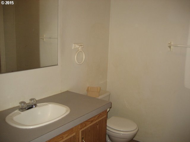 22635 Southwest Riggs Road Beaverton, OR 97078 - Photo 6 of 17