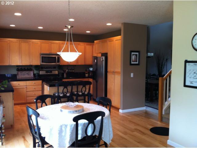 14882 Southwest Citrine Loop Beaverton, OR 97007 - Photo 6 of 16 Gallery Image 6