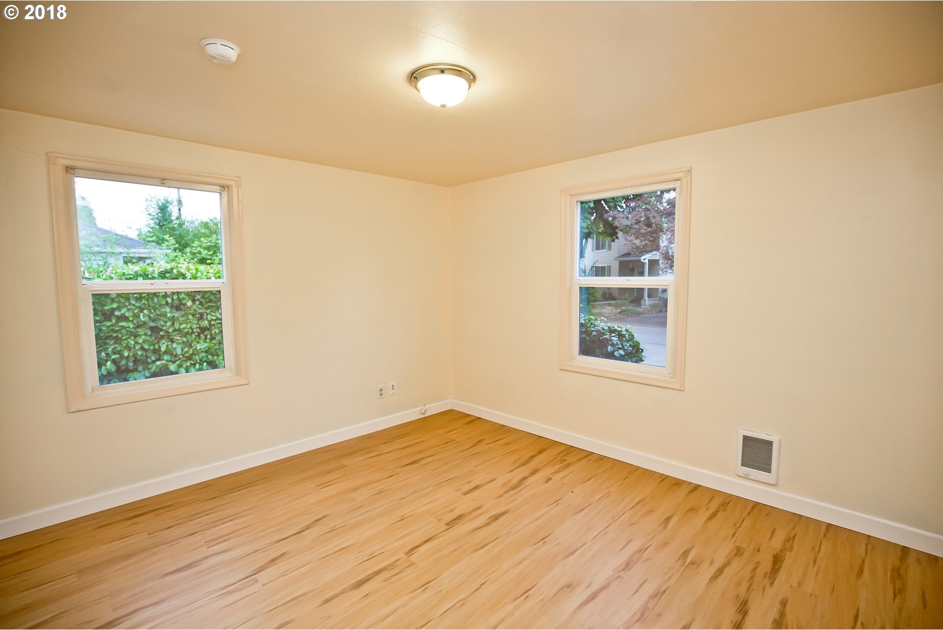 860 Kelly Boulevard Springfield, OR 97477 - Photo 23 of 26