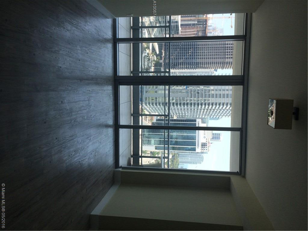 92 Southwest 3rd Street, Unit 2803 Miami, FL 33130 - Photo 7 of 11