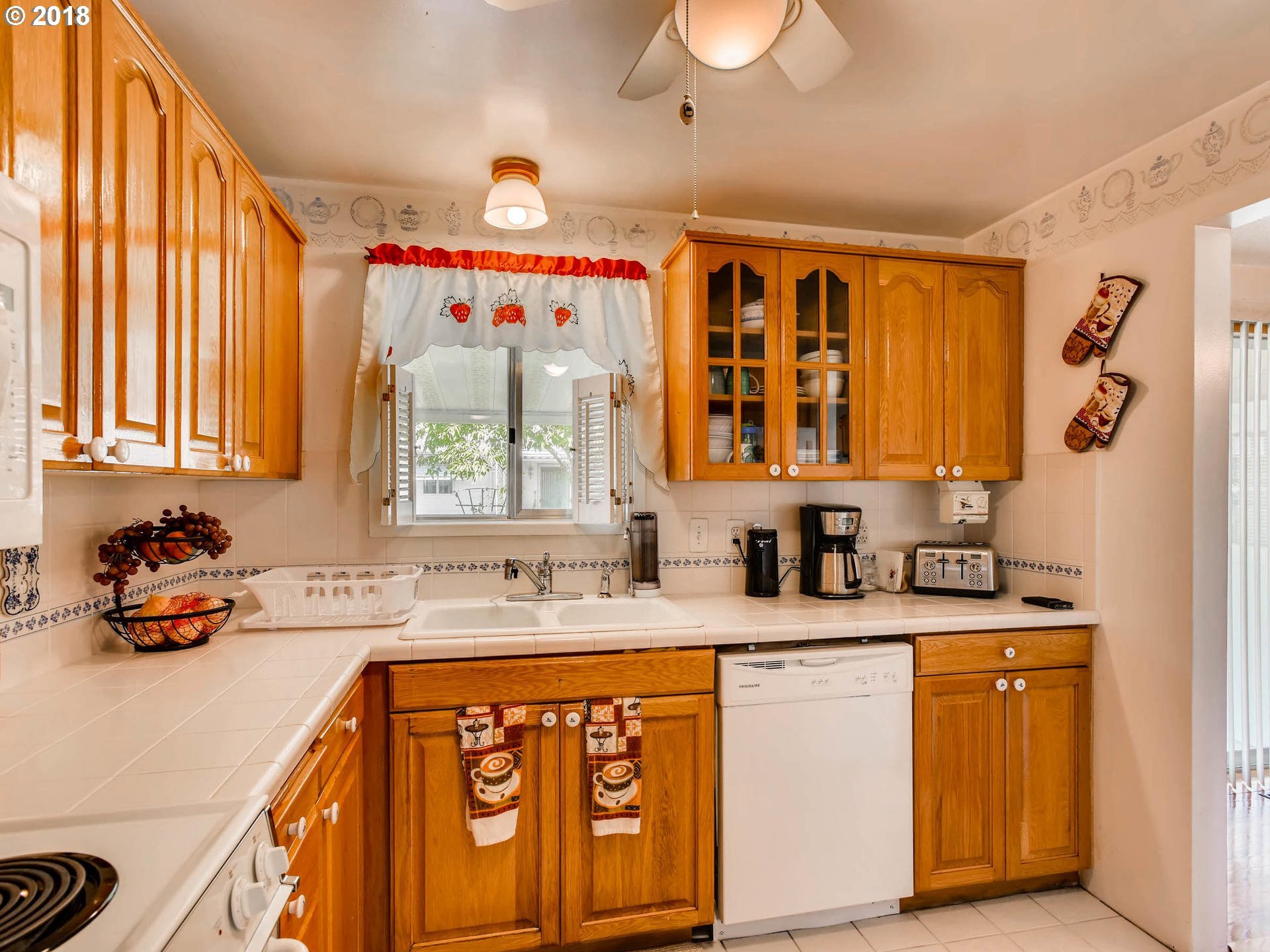 2244 Country Club Road Woodburn, OR 97071 - Photo 12 of 29 Gallery Image 12