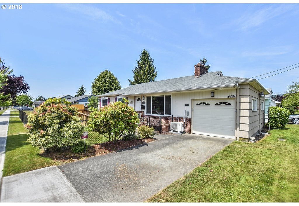 2814 Maple Street Longview, WA 98632 - Photo 1 of 12 Gallery Image 1