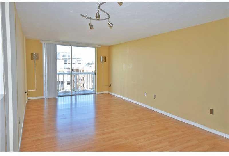 1670 Bay Road, Unit 6D Miami Beach, FL 33139 - Photo 4 of 21 Gallery Image 4