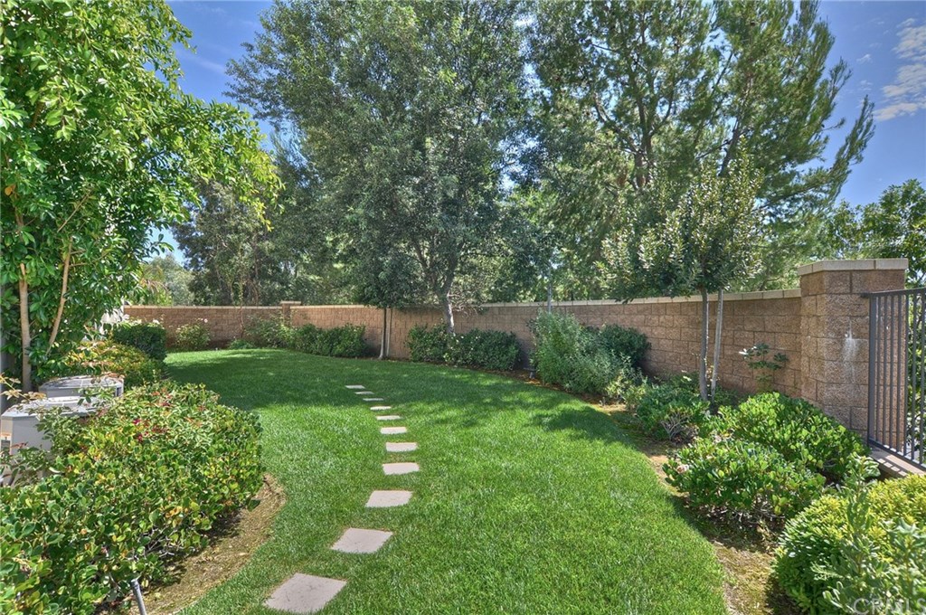 37 Hedgerow Irvine, CA 92603 - Photo 8 of 42