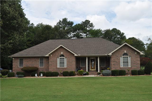 806 Pickney Road Winchester, TN 37398 - Photo 1 of 24 Front view of this lovely brick home.