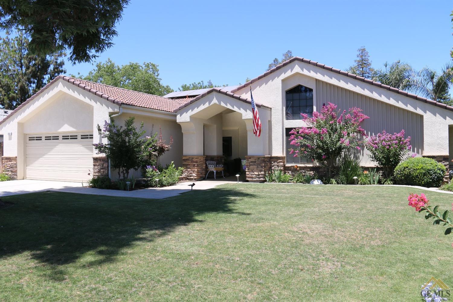 9600 Ridge Oak Drive Bakersfield, CA 93311 - Photo 1 of 40