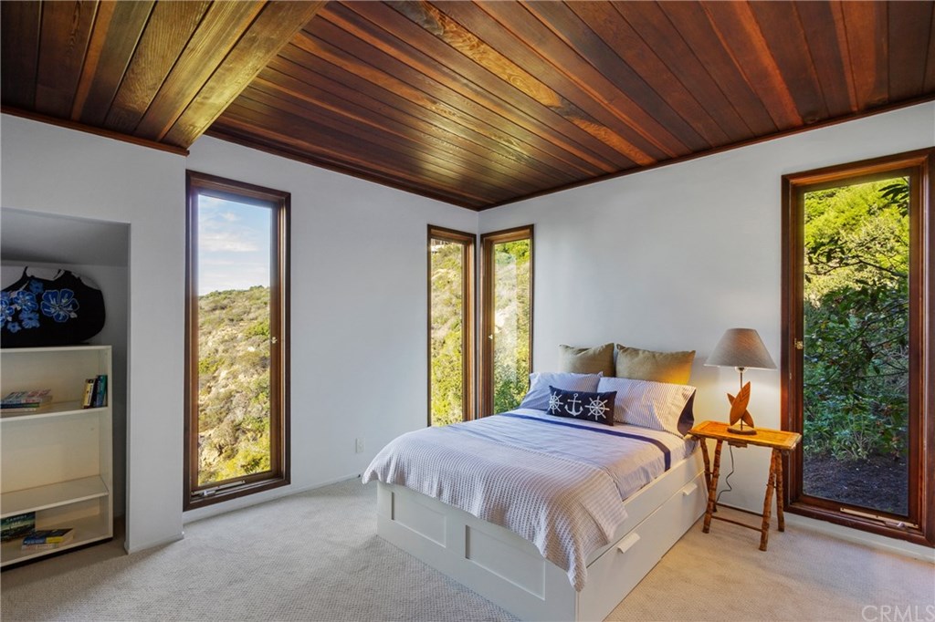 2480 Iris Way Laguna Beach, CA 92651 - Photo 15 of 19