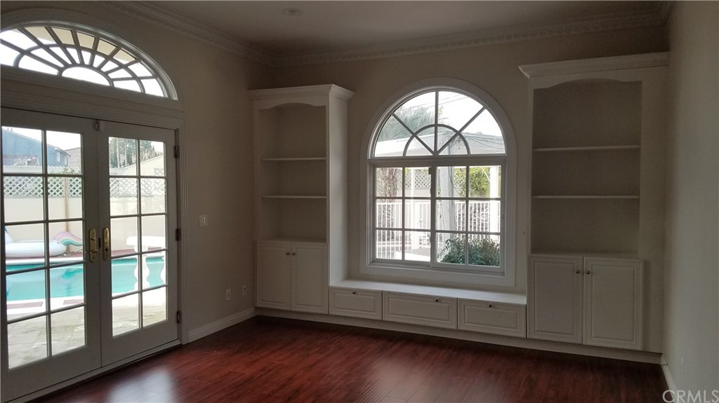 11019 Rives Avenue Downey, CA 90241 - Photo 11 of 12