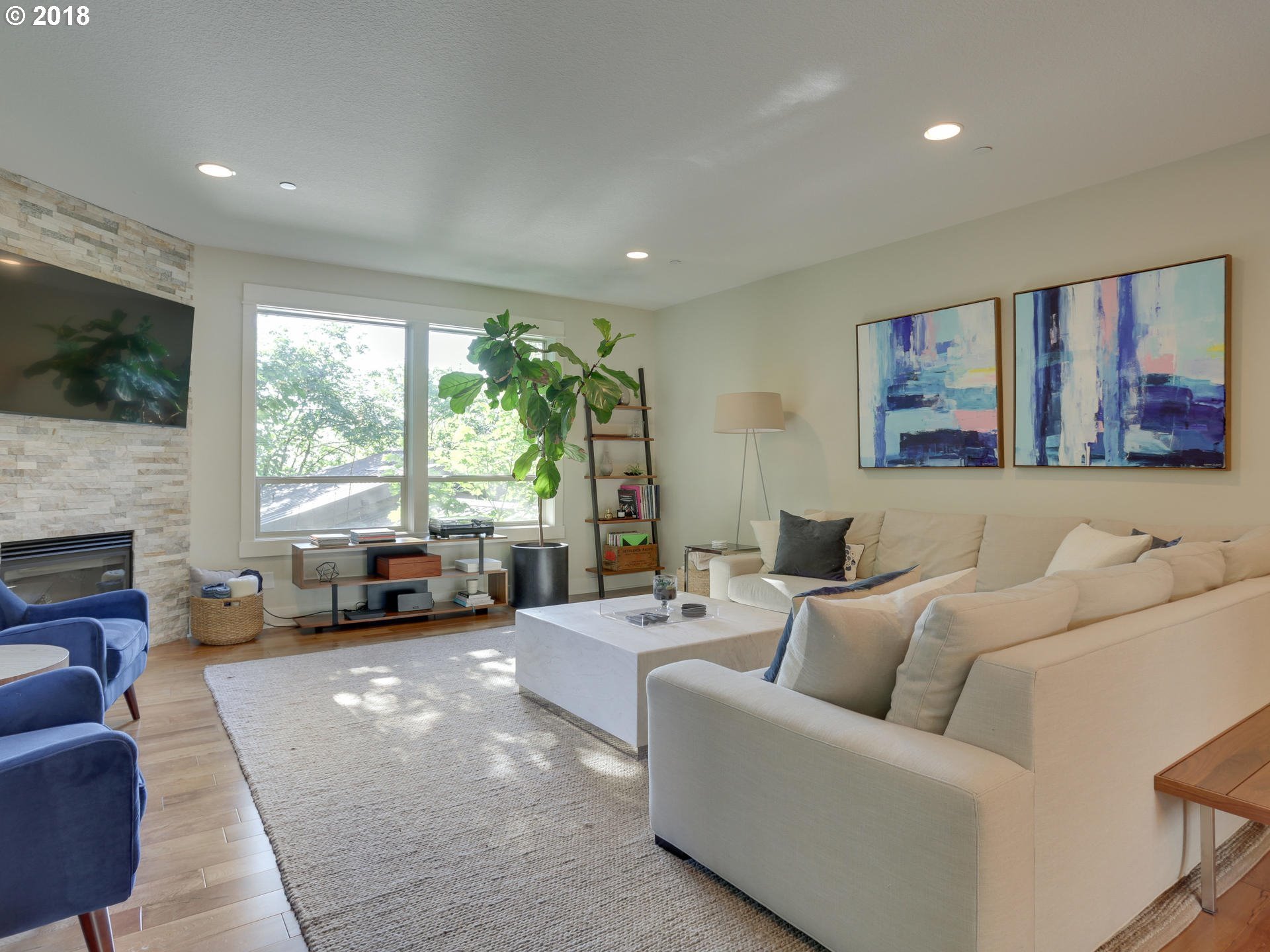 5868 Southwest Ralston Drive Portland, OR 97239 - Photo 13 of 31 Gallery Image 13