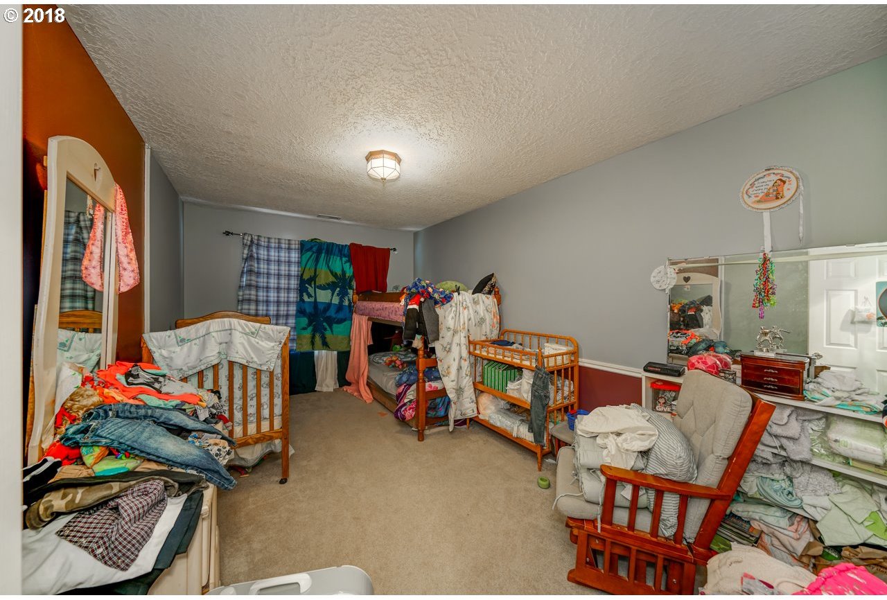 1275 Independence Avenue Woodburn, OR 97071 - Photo 20 of 32