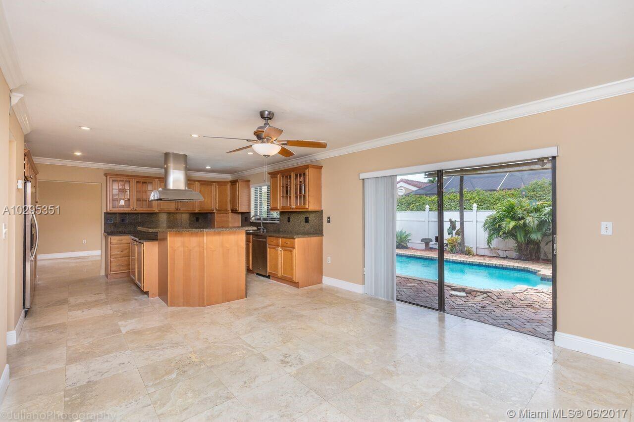 35 Southwest 136th Court Miami, FL 33184 - Photo 12 of 36
