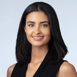 Melanie Casanova, Agent in  - Compass