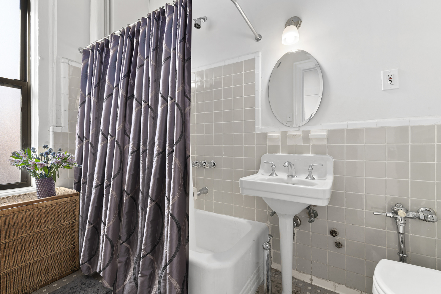 545 West 111th Street, Unit 6A Manhattan, NY 10025 - Photo 6 of 11