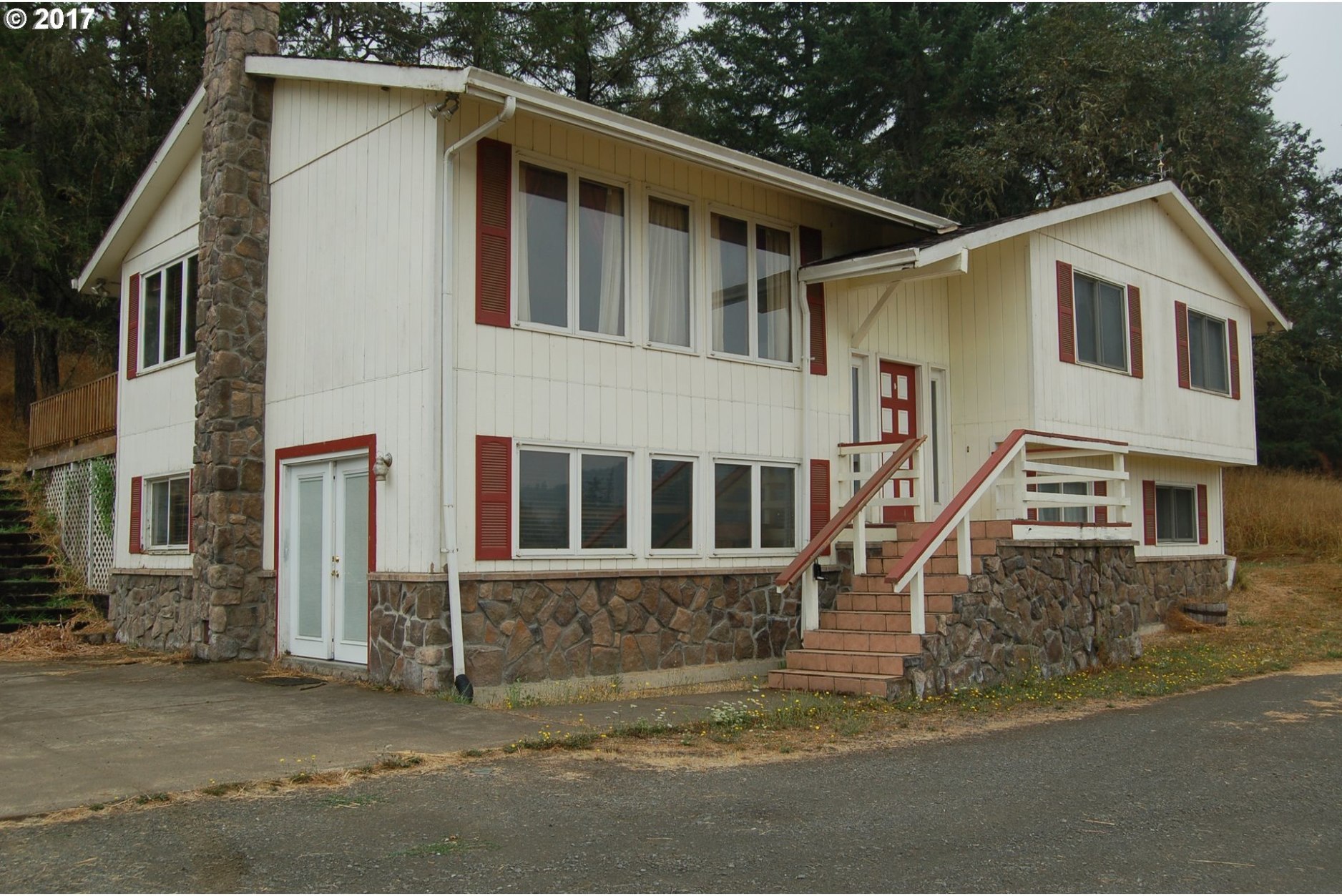 296 Standley Road Glide, OR 97443 - Photo 10 of 18 Gallery Image 10