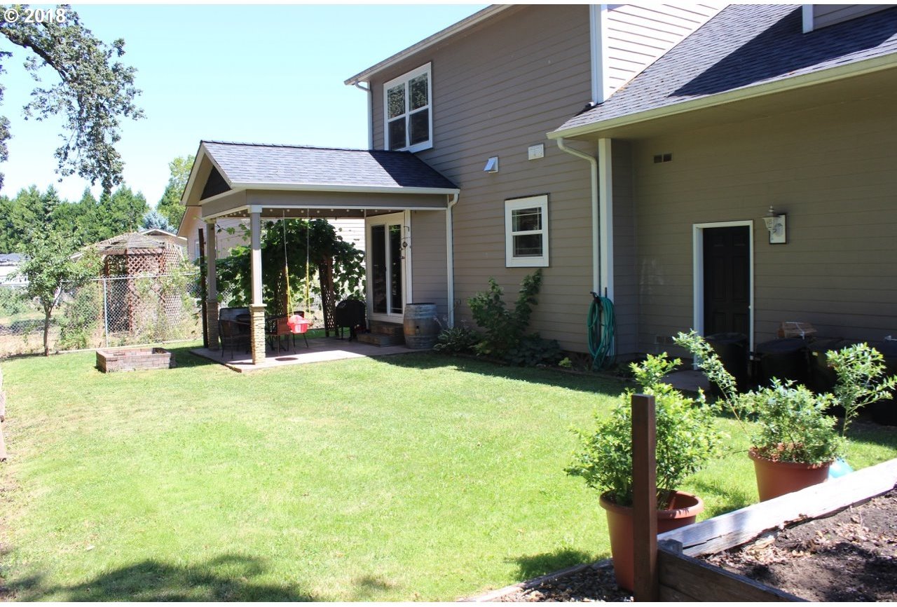 1884 Harvey Road Cottage Grove, OR 97424 - Photo 26 of 32
