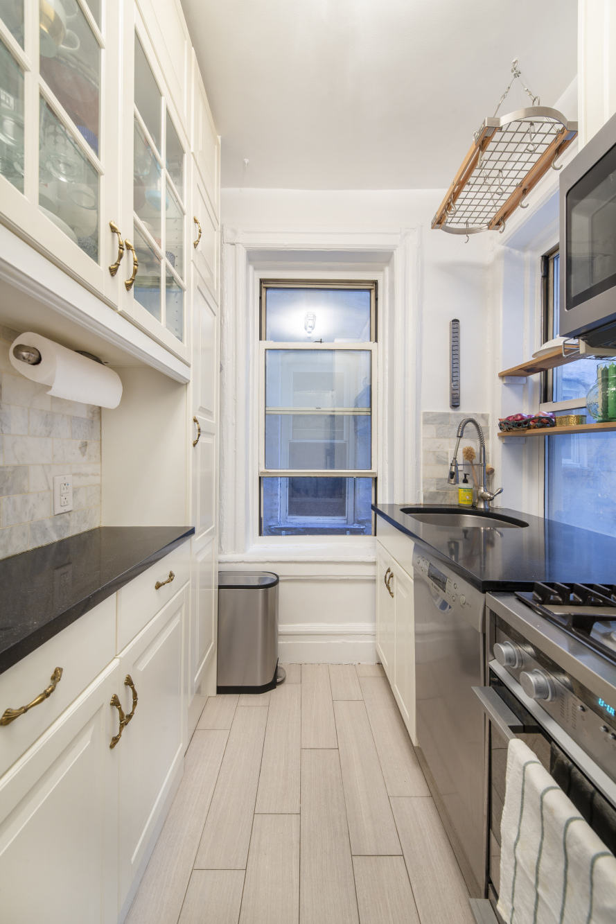 634 East 14th Street, Unit 8 Manhattan, NY 10009 - Photo 6 of 10