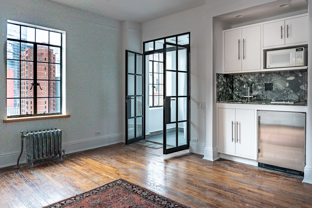 45 Tudor City Place, Unit 2105 Manhattan, NY 10017 - Photo 4 of 11