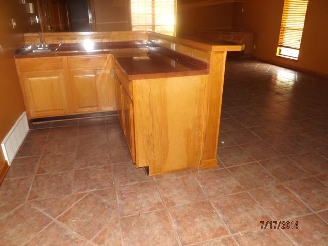 4143 Ridge Road Memphis, TN 38109 - Photo 11 of 15 Gallery Image 11