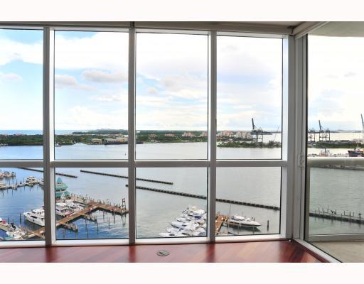 400 Alton Road, Unit 1804 Miami Beach, FL 33139 - Photo 7 of 12
