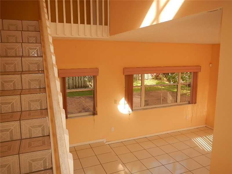 4500 Southwest 154th Place Miami, FL 33185 - Photo 2 of 16