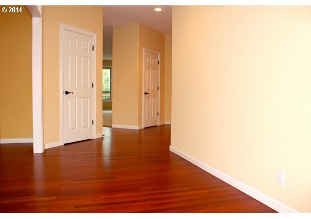 4294 Southeast Augusta Loop Gresham, OR 97080 - Photo 11 of 16 Gallery Image 11