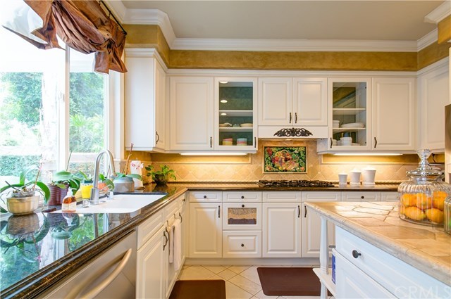 32 Silveroak Irvine, CA 92620 - Photo 14 of 38