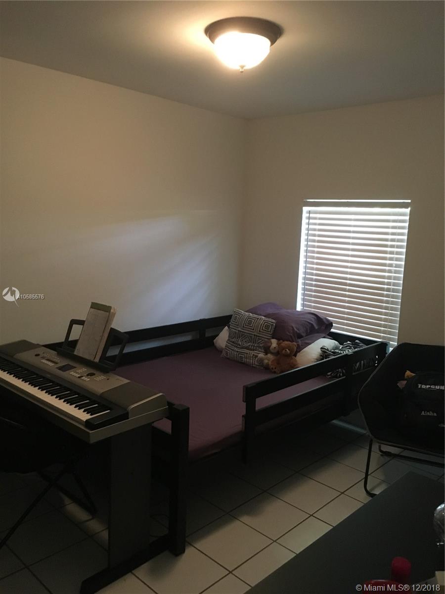 8111 Southwest 129th Avenue Miami, FL 33183 - Photo 9 of 10