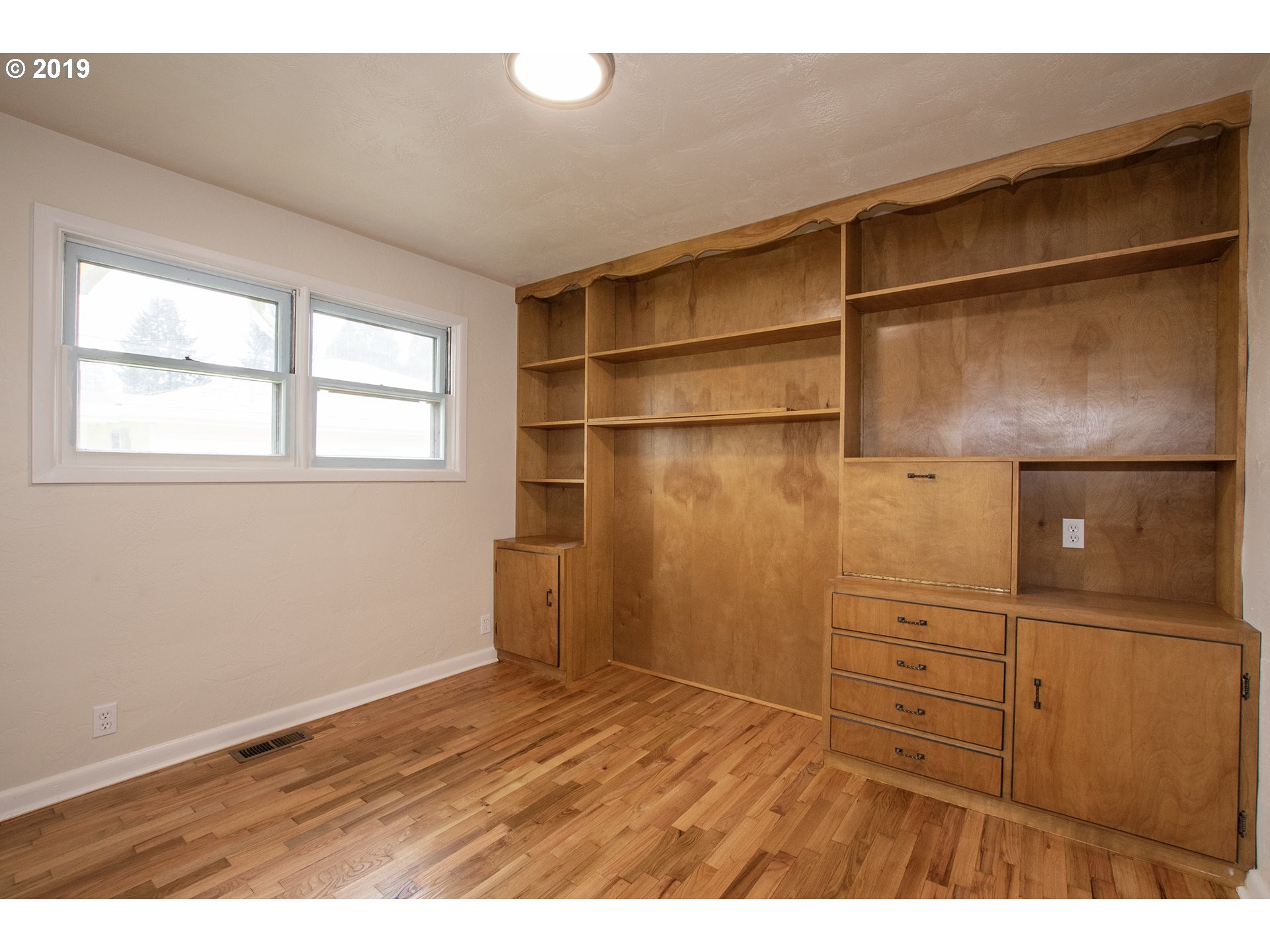 3260 Oriole Street Springfield, OR 97477 - Photo 10 of 28 Gallery Image 10