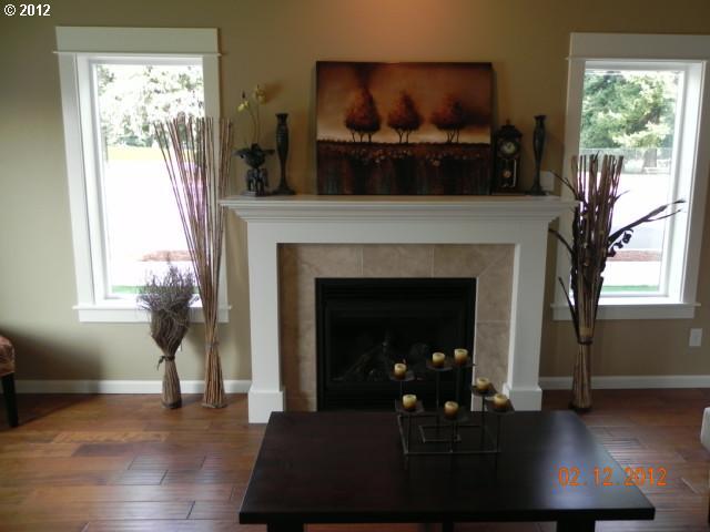 426 Northeast 141st Place Portland, OR 97230 - Photo 5 of 15