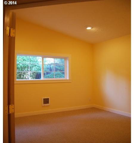 2807 Southwest Moss Street Portland, OR 97219 - Photo 13 of 16 Gallery Image 13