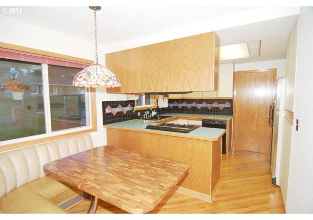 12980 Southwest Rita Drive Beaverton, OR 97005 - Photo 11 of 16 Gallery Image 11