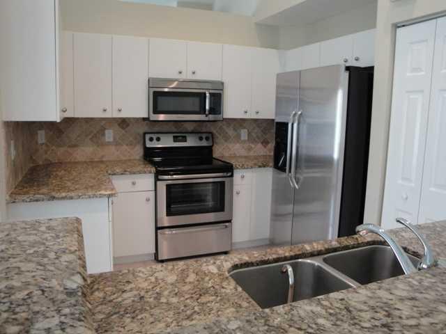 4056 Pine Ridge Lane Weston, FL 33331 - Photo 6 of 17 Gallery Image 6