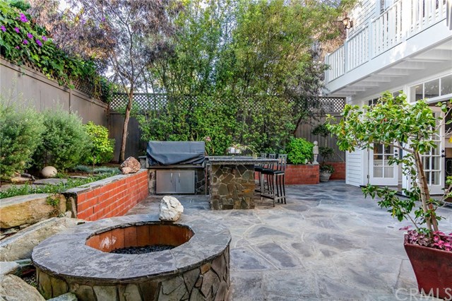 2005 Pine Avenue Manhattan Beach, CA 90266 - Photo 4 of 40