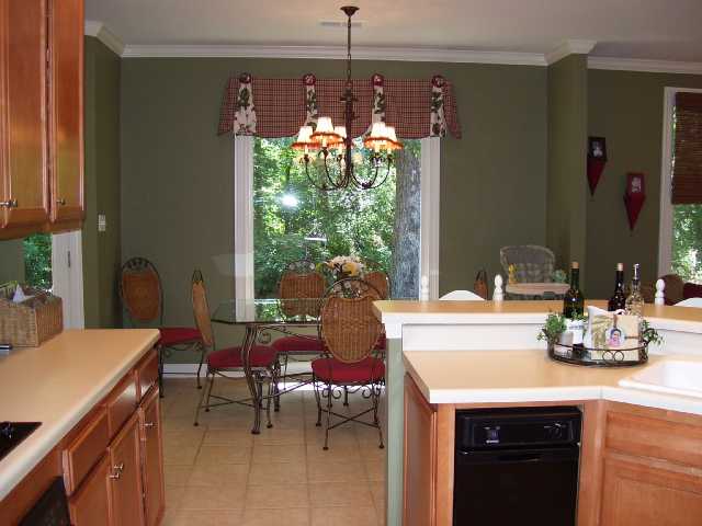 257 Great Falls Road Collierville, TN 38017 - Photo 2 of 9 Breakfast Room