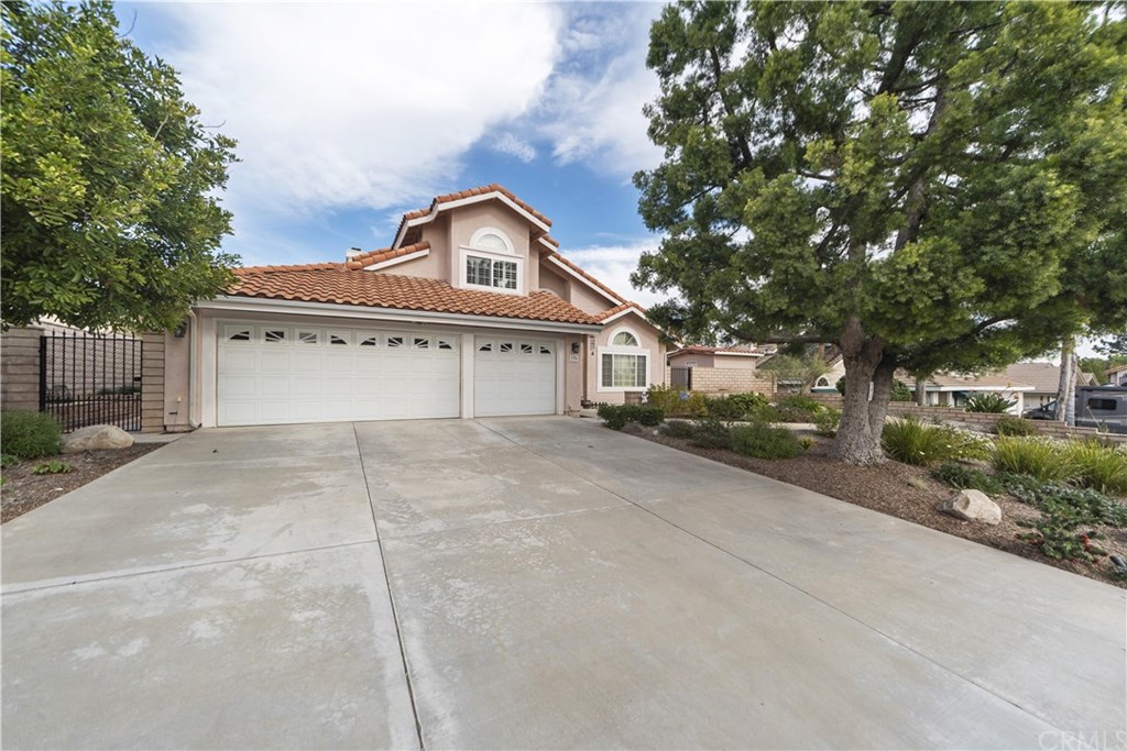 136 Sandpoint Lane Riverside, CA 92506 - Photo 3 of 35