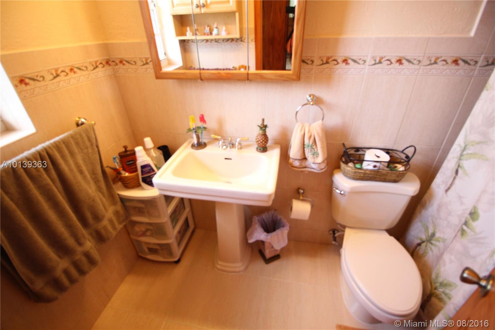 8331 Southwest 19th Street Miami, FL 33155 - Photo 10 of 18 Gallery Image 10