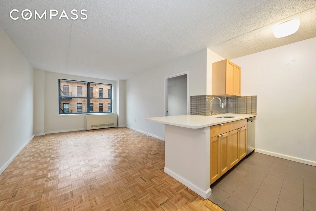 225 East 6th Street, Unit 5D Manhattan, NY 10003 - Photo 3 of 9