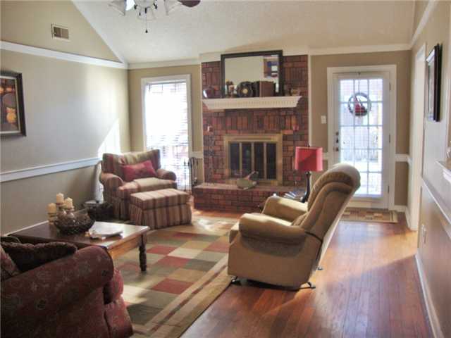 1906 Corbin Road Germantown, TN 38139 - Photo 4 of 24 Gallery Image 4