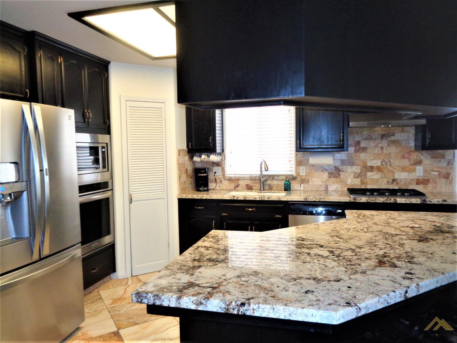 716 Faversham Way Bakersfield, CA 93311 - Photo 9 of 26