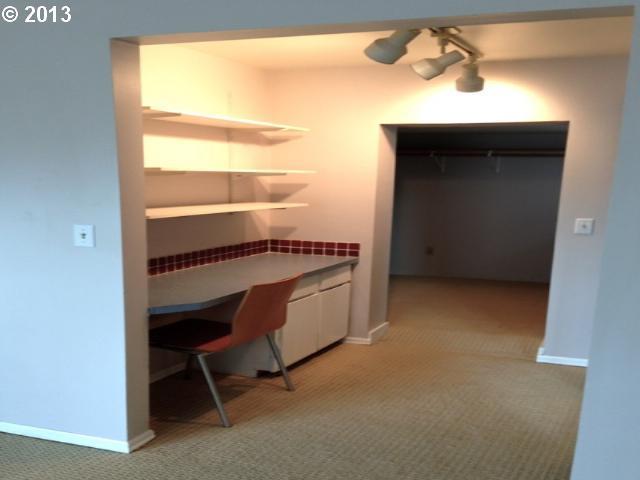 1844 Southwest Troy Street Portland, OR 97219 - Photo 4 of 14 Gallery Image 4