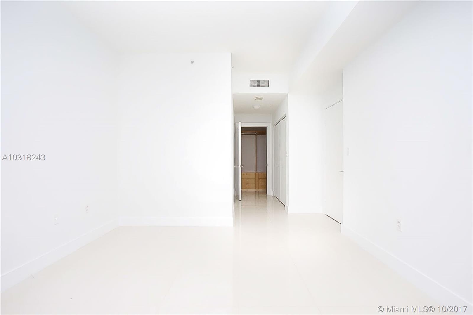 900 Biscayne Boulevard, Unit 4510 Miami, FL 33132 - Photo 9 of 15