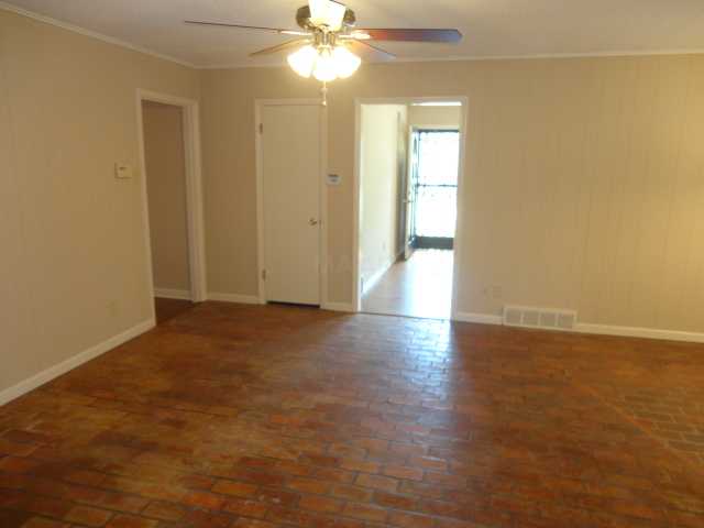 3474 Cane Ridge Drive Memphis, TN 38109 - Photo 6 of 11 Gallery Image 6