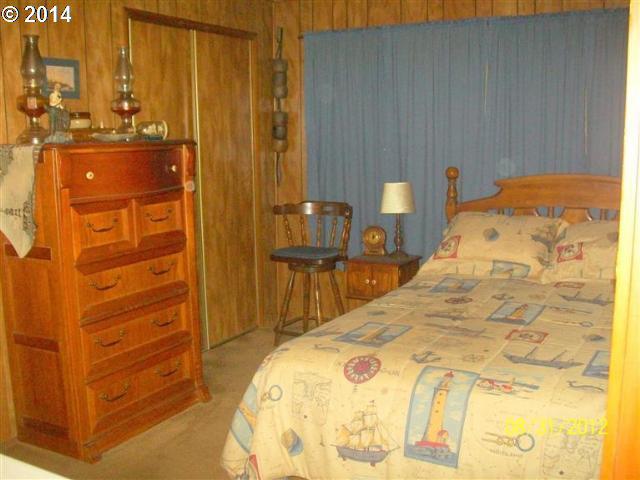 1053 Dick George Road Cave Junction, OR 97523 - Photo 4 of 10