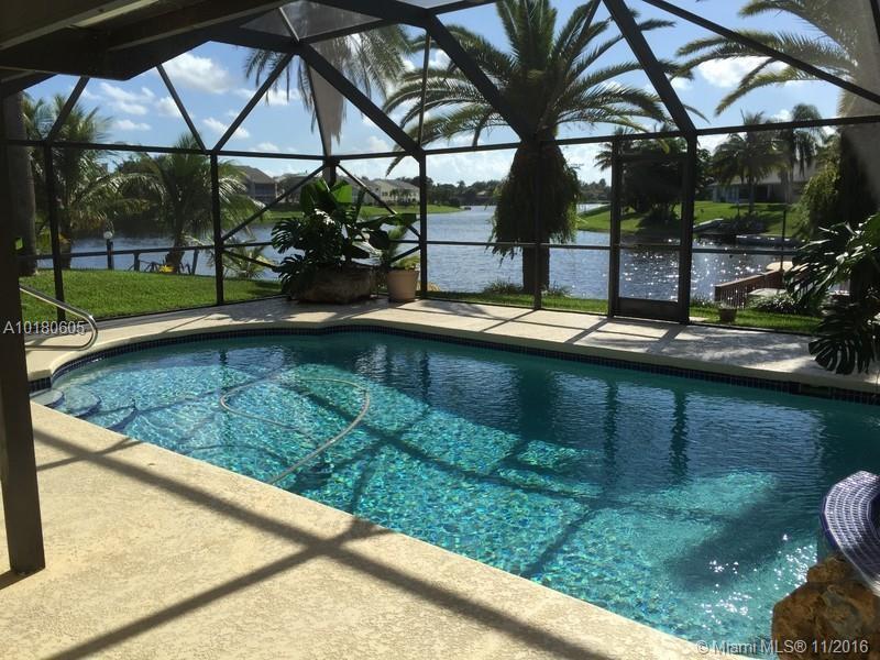 1417 Riverside Circle Wellington, FL 33414 - Photo 2 of 10 Gallery Image 2