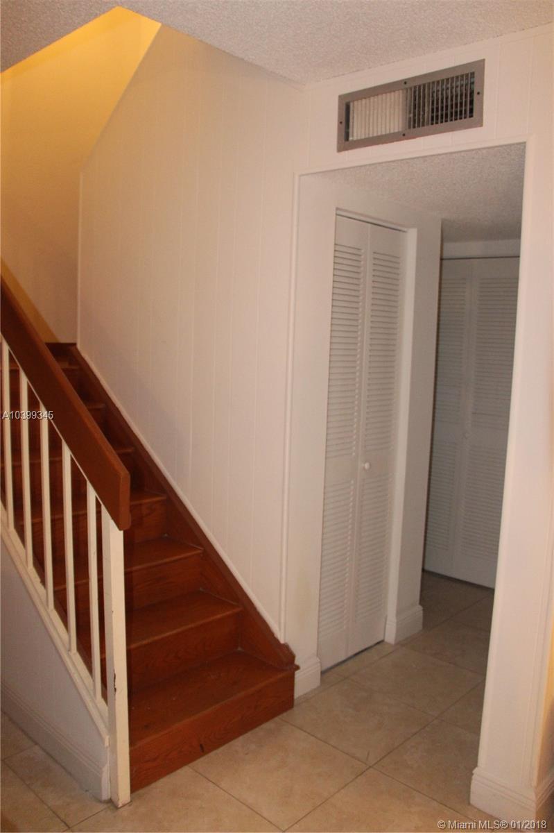 4716 Southwest 67th Avenue, Unit D1 Miami, FL 33155 - Photo 16 of 18